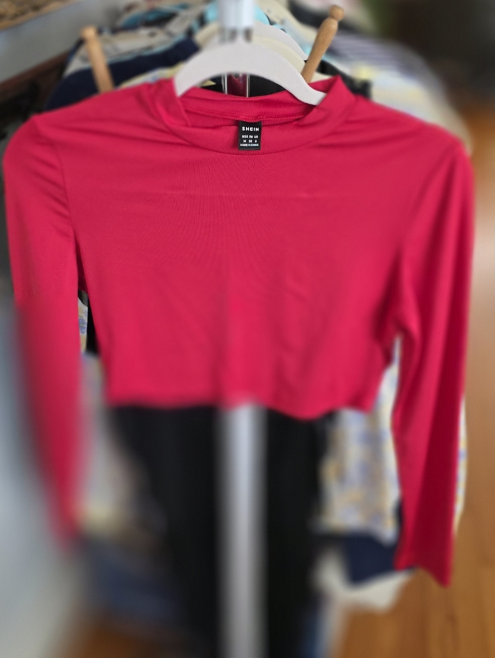 SHEIN Vibrant Red Stretchy Long-Sleeve Crop Top